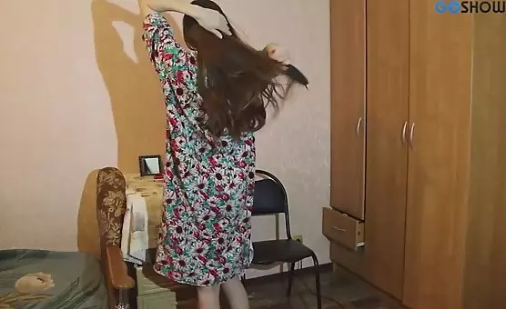 Relaxed brunette teases with leg spread and thrilling penetration